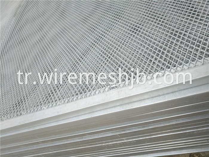 Expanded Metal Mesh Fence